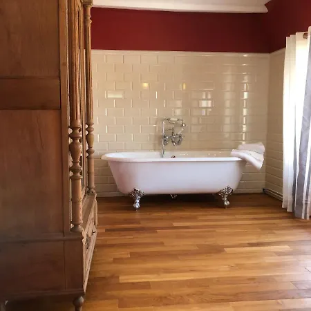 D'inxent Inn *